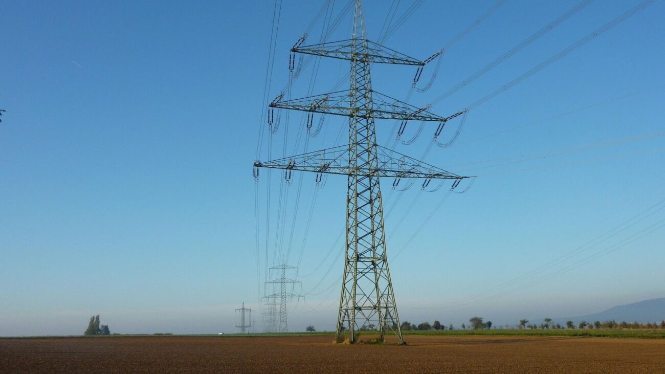 Odszkodowania za słupy i urządzenia przesyłowe - Służebność przesyłu